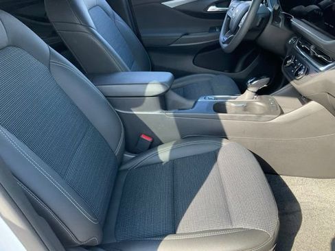 Used 2026 Buick Envista Preferred FWD image 18
