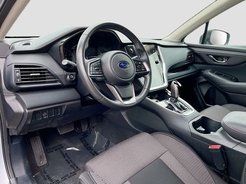 Used 2024 Subaru Outback Premium AWD/4WD image 9
