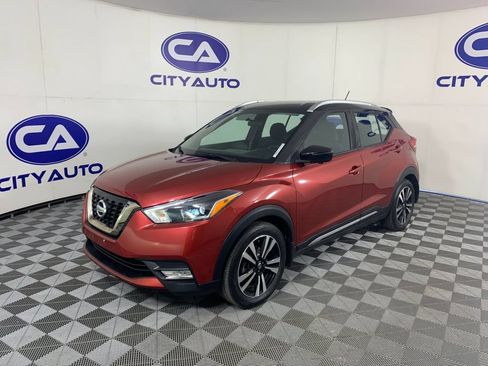 Used 2018 Nissan Kicks SR FWD image 6
