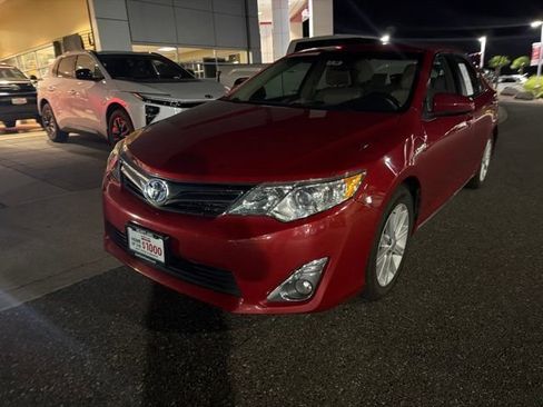 Used 2012 Toyota Camry XLE w/ Leather Pkg FWD image 3