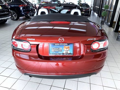 Used 2006 MAZDA MX-5 Miata Touring w/ Appearance Pkg RWD image 3