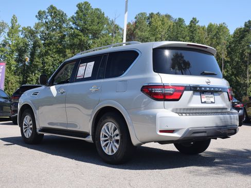 Used 2024 Nissan Armada SV RWD image 3