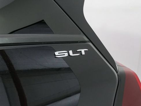 Used 2024 GMC Terrain SLT AWD/4WD image 7