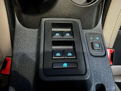 Used 2022 Ford Bronco Wildtrak AWD/4WD image 28