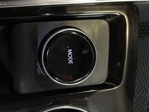 Used 2025 Chevrolet Equinox ACTIV w/ Safety and Technology Package image 28