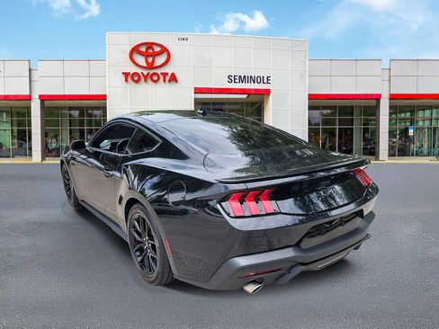 Used 2025 Ford Mustang GT w/ Mustang Nite Pony Package RWD image 4