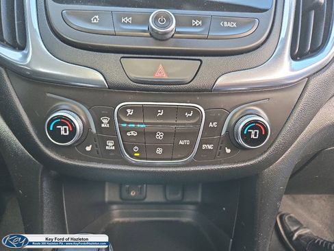 Used 2018 Chevrolet Equinox LT w/ Sun & Infotainment Package AWD/4WD image 24