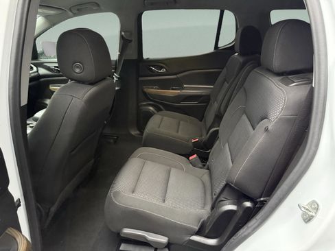 Used 2022 GMC Acadia SLE image 26