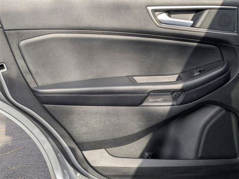 Used 2024 Ford Edge SEL image 30