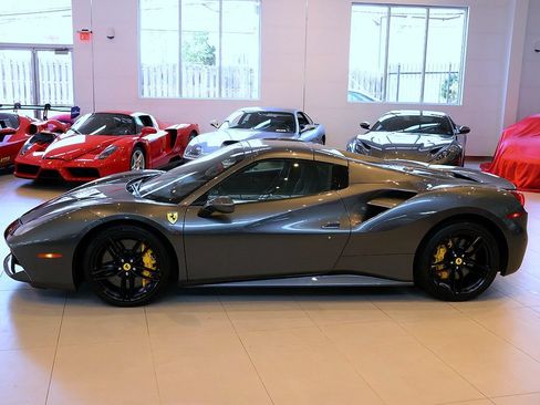 Certified 2018 Ferrari 488 Spider RWD image 3