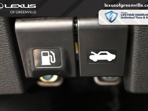 Used 2024 Nissan Kicks S FWD image 12