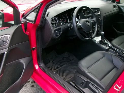 Used 2019 Volkswagen Golf S FWD image 13