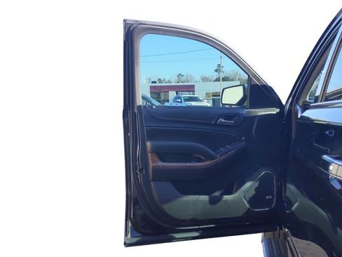 Used 2019 Chevrolet Tahoe Premier w/ Premier Plus Edition image 15
