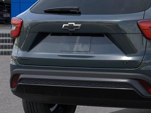 New 2026 Chevrolet Trax LT FWD image 38
