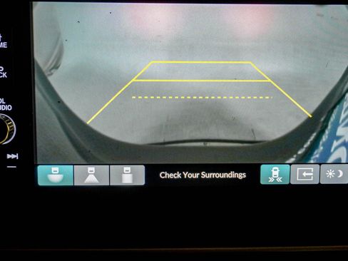 Used 2023 Honda Pilot Touring image 25