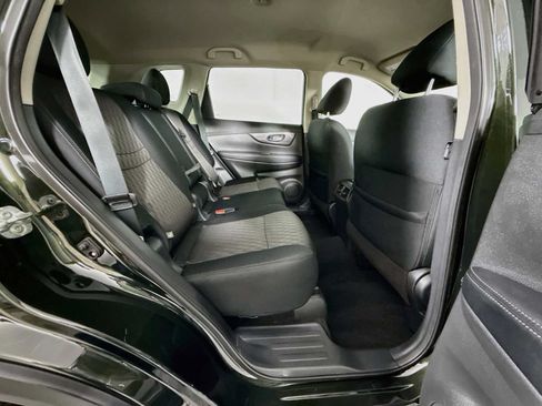 Used 2019 Nissan Rogue SV AWD/4WD image 24