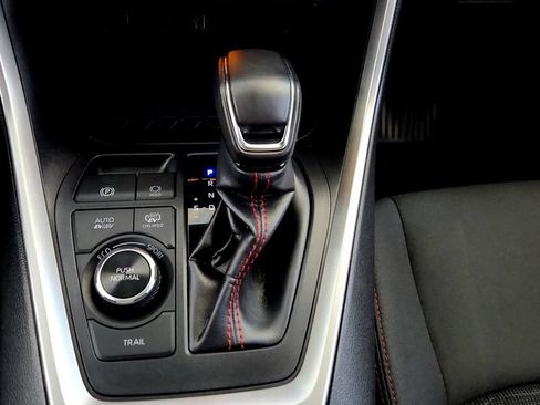 Used 2024 Toyota RAV4 SE w/ Weather & Moonroof Package AWD/4WD image 40