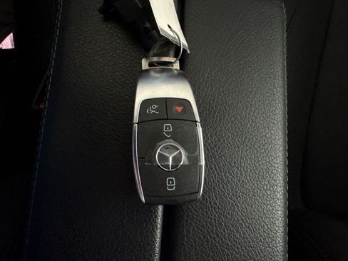 Certified 2023 Mercedes-Benz GLB 250 image 33