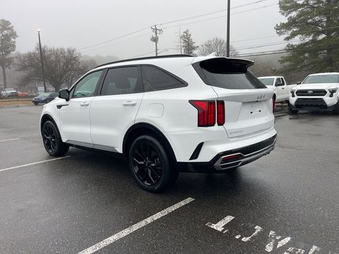 Used 2023 Kia Sorento SX image 7