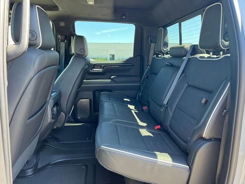 Used 2024 GMC Sierra 1500 AT4X AWD/4WD image 5