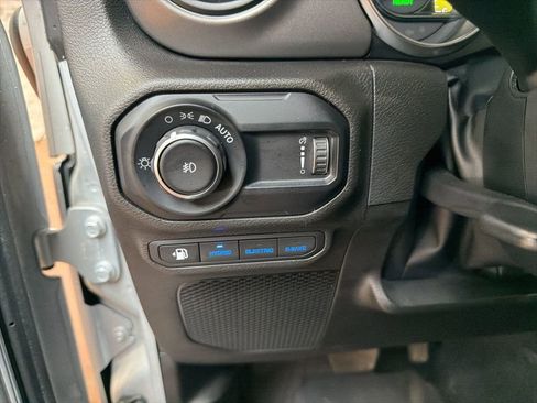 Used 2023 Jeep Wrangler Unlimited w/ Cold Weather Group image 23