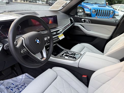 Used 2026 BMW X5 xDrive40i AWD/4WD image 11