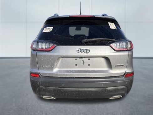 Used 2021 Jeep Cherokee Latitude Lux w/ Comfort/Convenience Group image 3