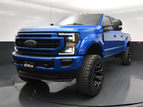 Used 2020 Ford F250 Lariat AWD/4WD image 2