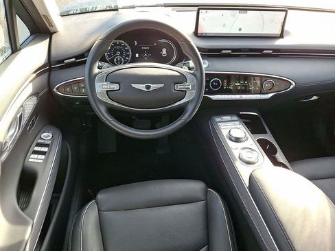 Used 2025 Genesis GV70 2.5T Advanced w/ Advanced Package image 21