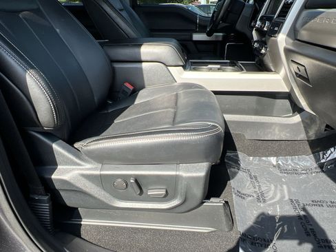 Used 2020 Ford F250 Lariat w/ Lariat Ultimate Package AWD/4WD image 30
