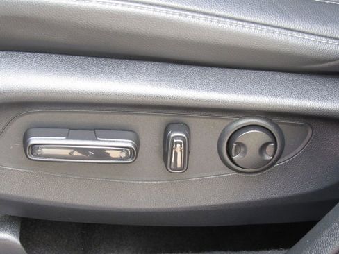 Used 2024 Honda CR-V EX-L image 12