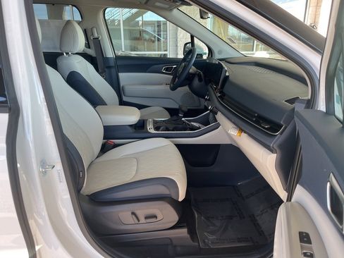 New 2026 Kia Carnival SX image 17