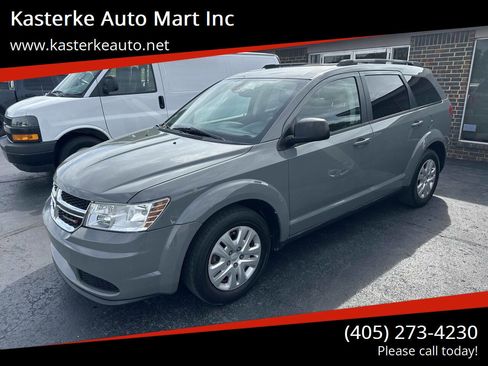 Used 2019 Dodge Journey SE image 1