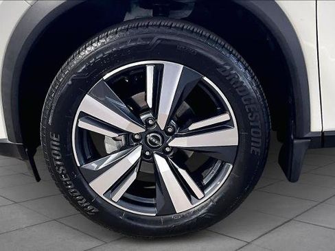 Certified 2023 Nissan Rogue SL w/ SL Premium Package image 11