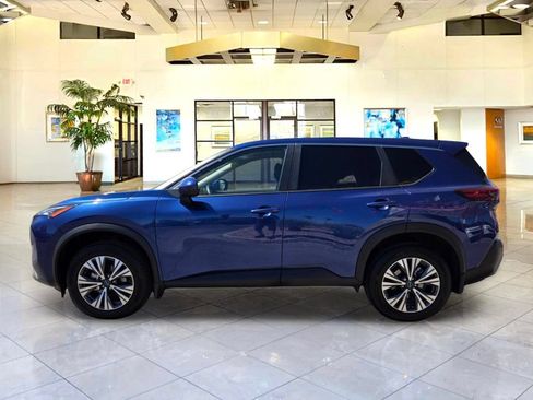 Certified 2023 Nissan Rogue SV FWD image 8