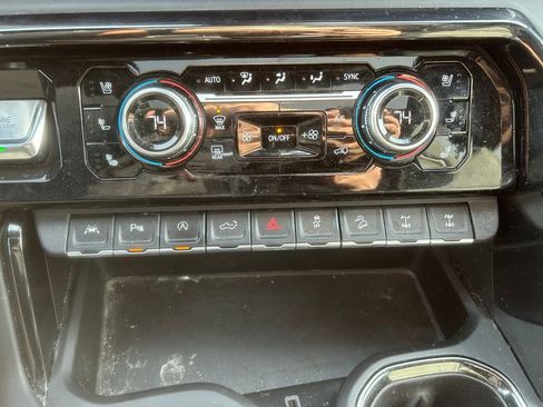 Used 2024 GMC Sierra 1500 AT4X image 16