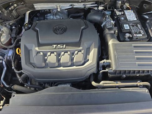 Used 2019 Volkswagen Tiguan SEL Premium image 34