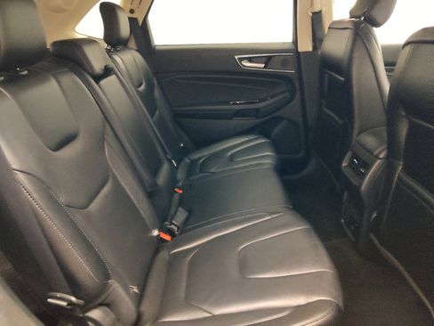 Used 2019 Ford Edge Titanium w/ Cold Weather Package AWD/4WD image 19