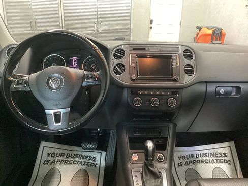 Used 2017 Volkswagen Tiguan S AWD/4WD image 12