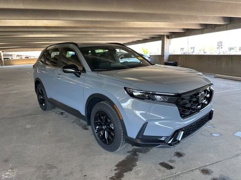 Used 2025 Honda CR-V Sport image 3