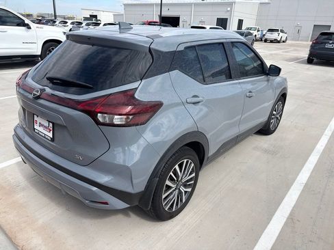 Used 2024 Nissan Kicks SV FWD image 5