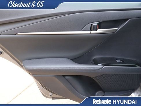 Used 2025 Toyota Camry XSE FWD image 16
