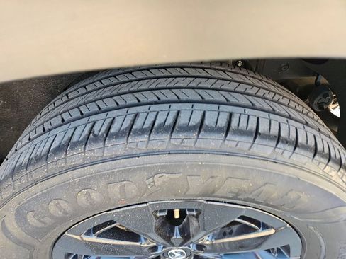 Used 2025 MAZDA CX-50 AWD 2.5 Hybrid w/ Premium Pkg image 27