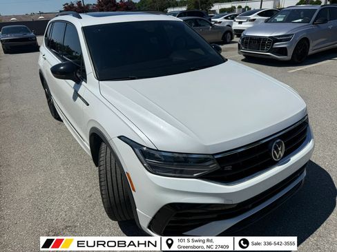 Used 2022 Volkswagen Tiguan SE R-Line FWD image 7