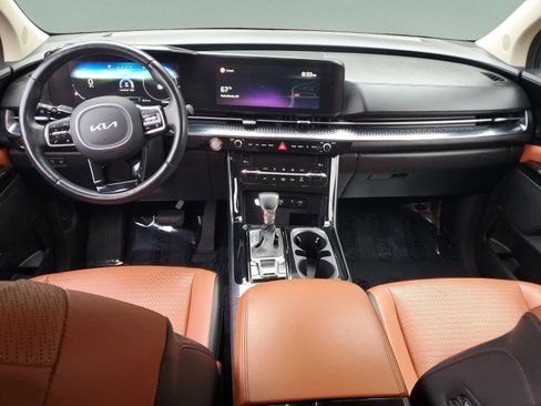 Used 2022 Kia Carnival SX Prestige image 7