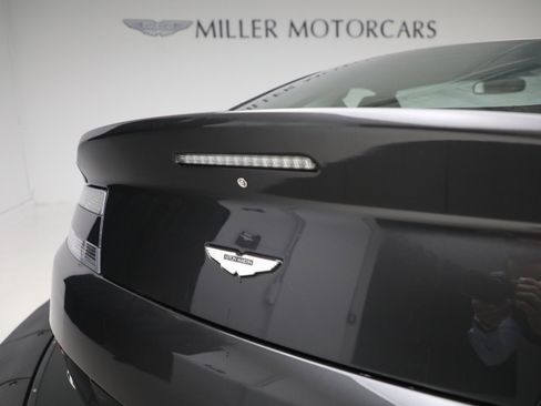 Used 2011 Aston Martin V12 Vantage Coupe image 16