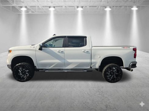 Used 2022 Chevrolet Silverado 1500 LT AWD/4WD image 6