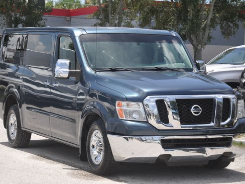 Used 2013 Nissan NV 3500 SV w/ Technology Pkg RWD image 4