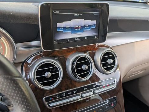 Used 2018 Mercedes-Benz GLC 300 image 23