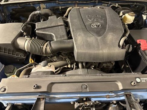 Used 2019 Toyota Tacoma TRD Sport image 35